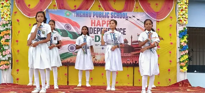 Students singing on the Independence Day stage